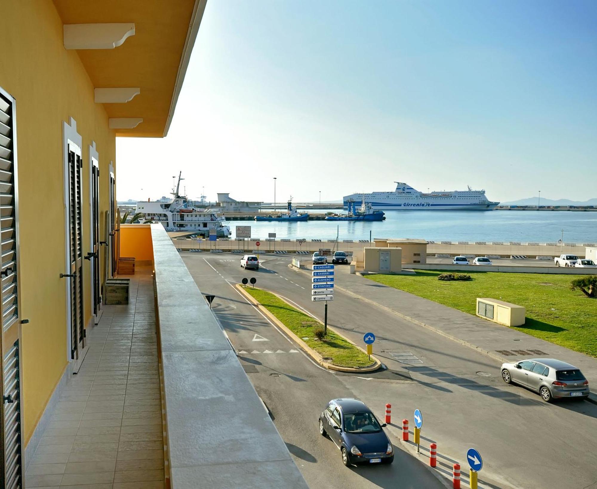 Hotel Elisa Porto Torres Exterior foto